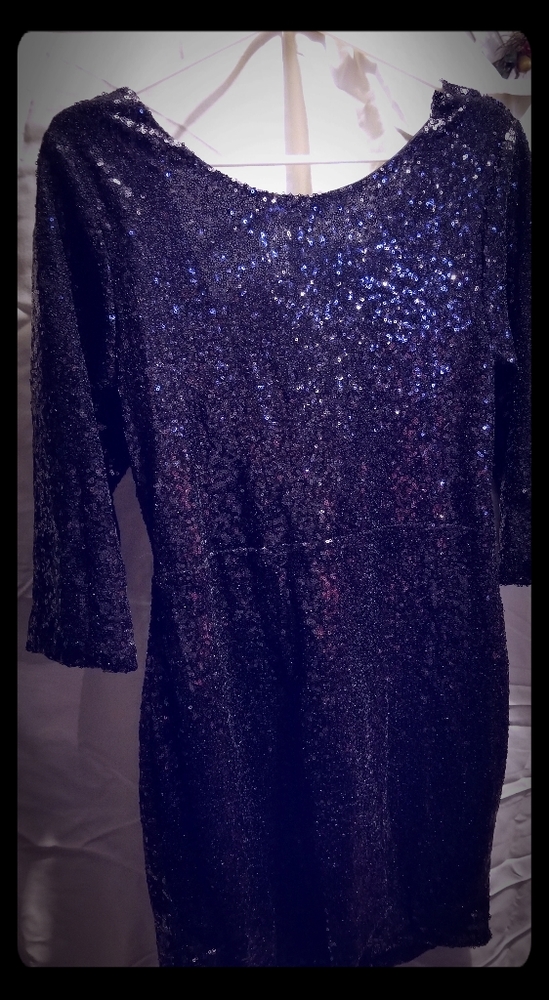 Size M swoop back sequin dress